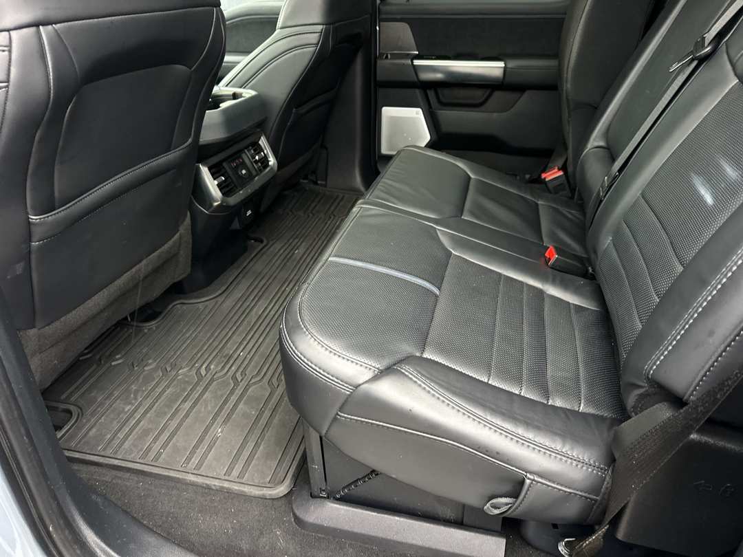 2025 Ford F-350Sd Platinum - Image 11