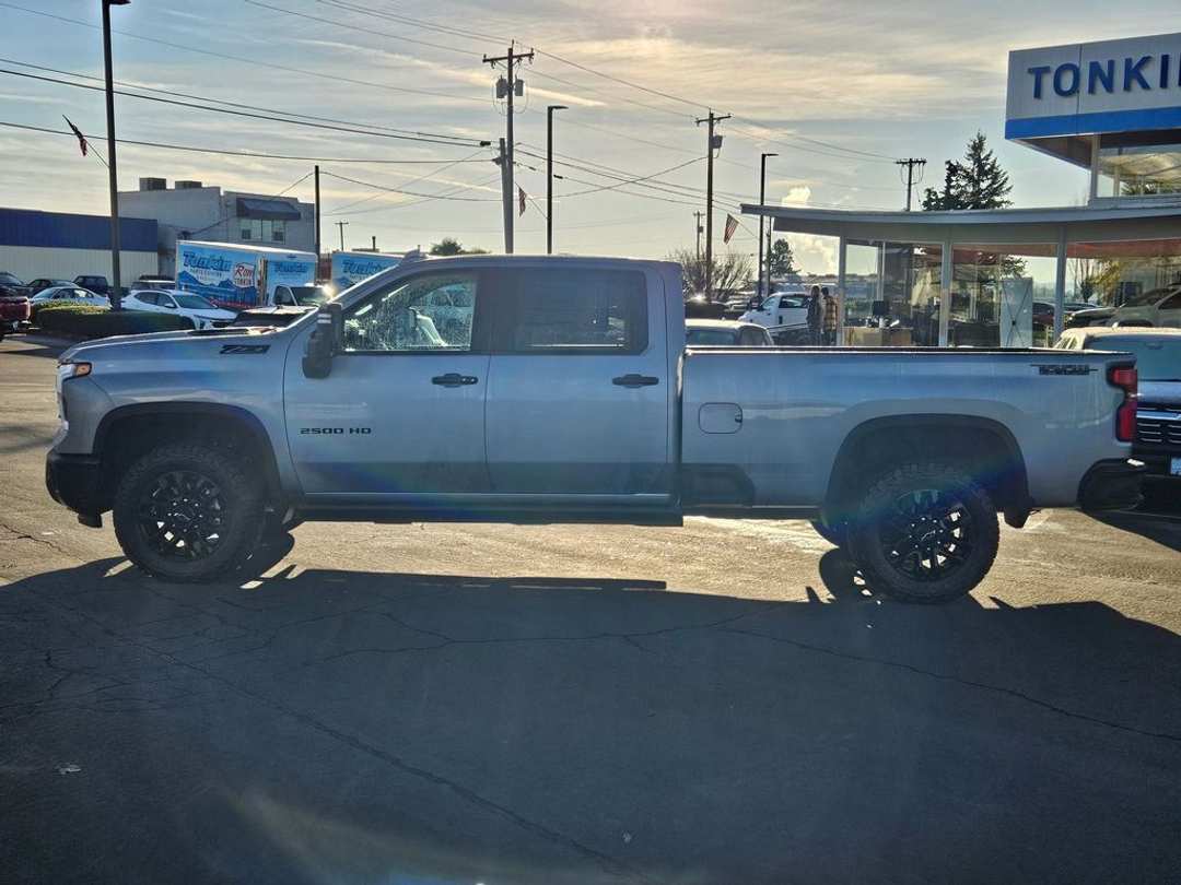 2026 Chevrolet Silverado 2500Hd LTZ - Image 3