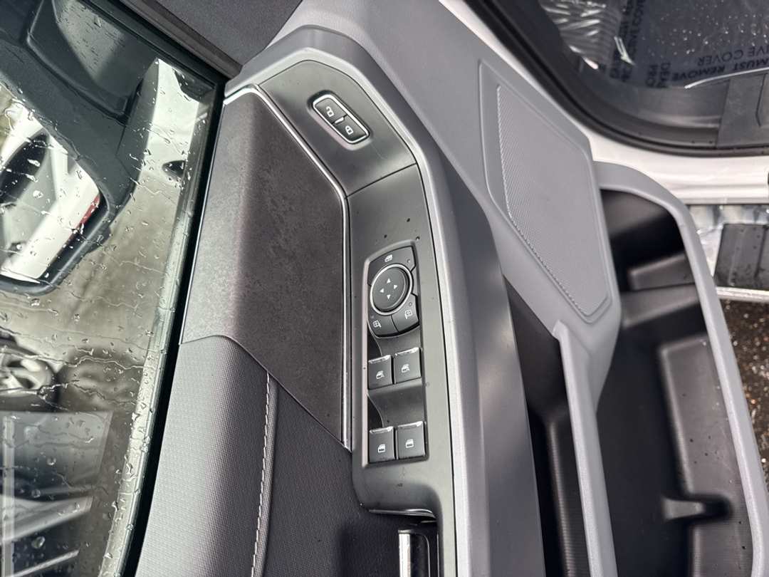 2024 Ford F-150 XLT - Image 16