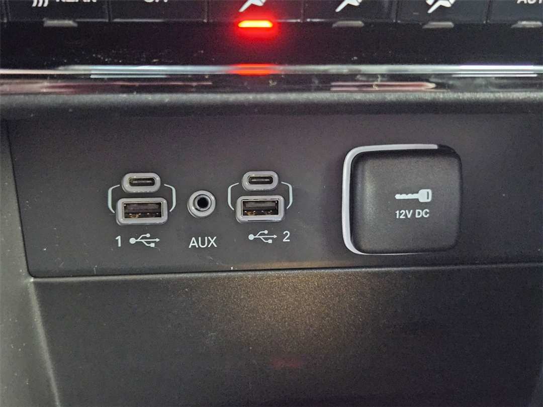 2025 Jeep Grand Cherokee Limited - Image 25