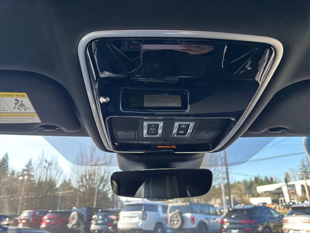 2019 Land Rover Range Rover Velar SE RDynamic - Image 32