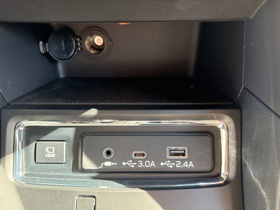 2025 Subaru Ascent Onyx Edition Touring - Image 40