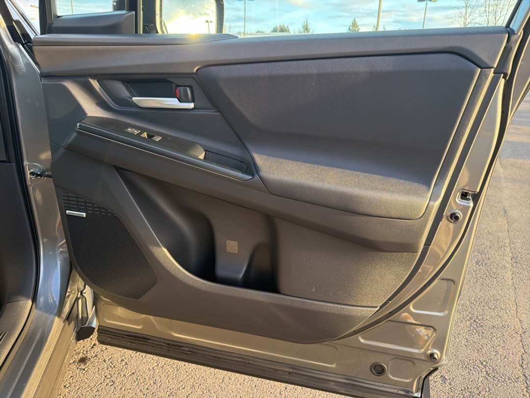 2026 Subaru Solterra Limited - Image 28