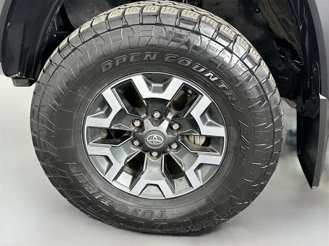 2017 Toyota Tacoma TRD OffRoad - Image 29