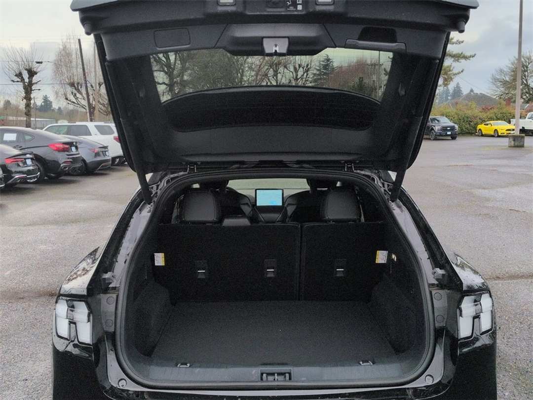 2025 Ford Mustang Mach-E GT - Image 27