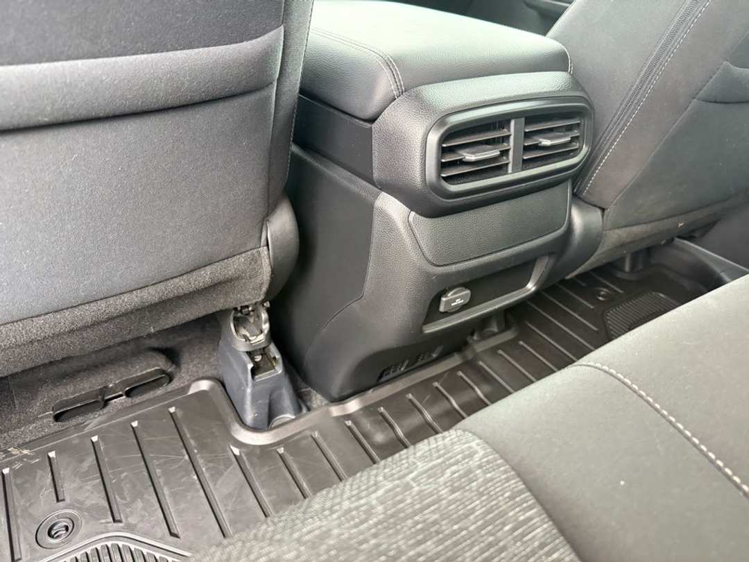 2025 Honda Ridgeline Sport - Image 18