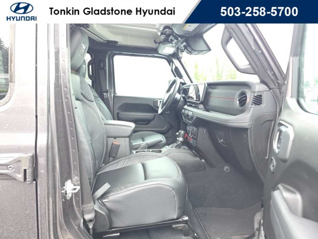 2025 Jeep Wrangler Rubicon - Image 21