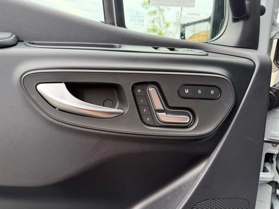 2025 Mercedes-Benz Sprinter 2500 Cargo 144 WB - Image 23