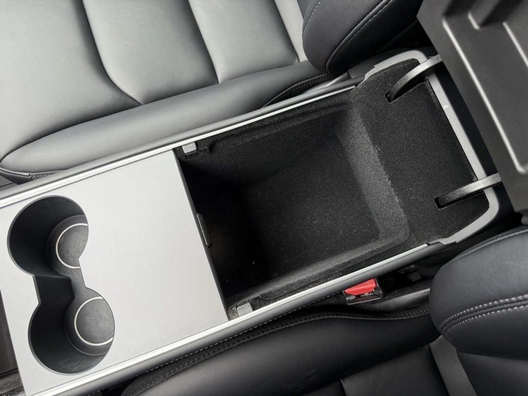 2022 Tesla Model Y Performance - Image 28