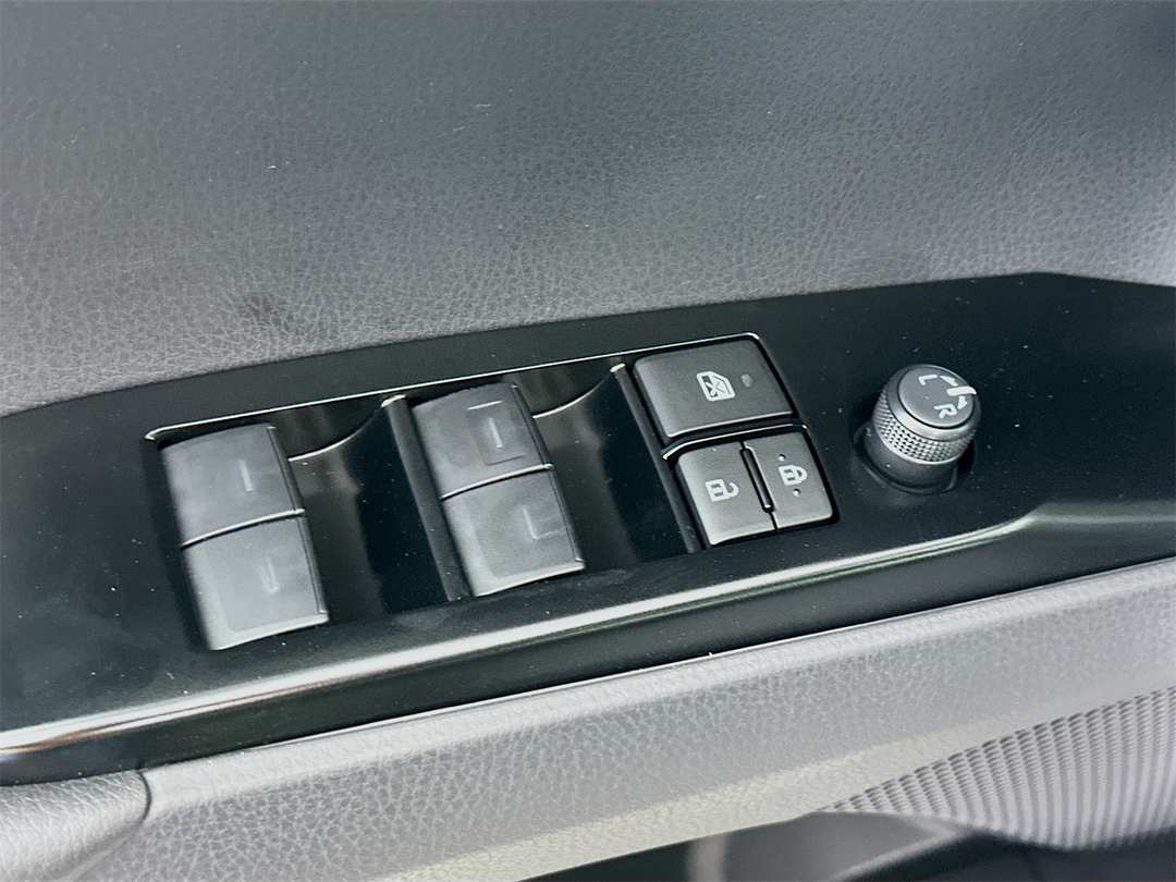 2026 Toyota Camry SE Nightshade - Image 18