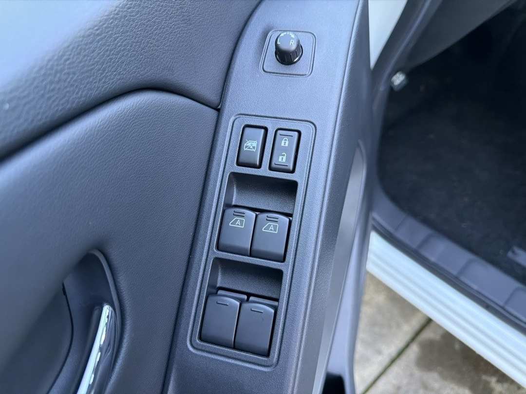 2026 Nissan Frontier SV - Image 12