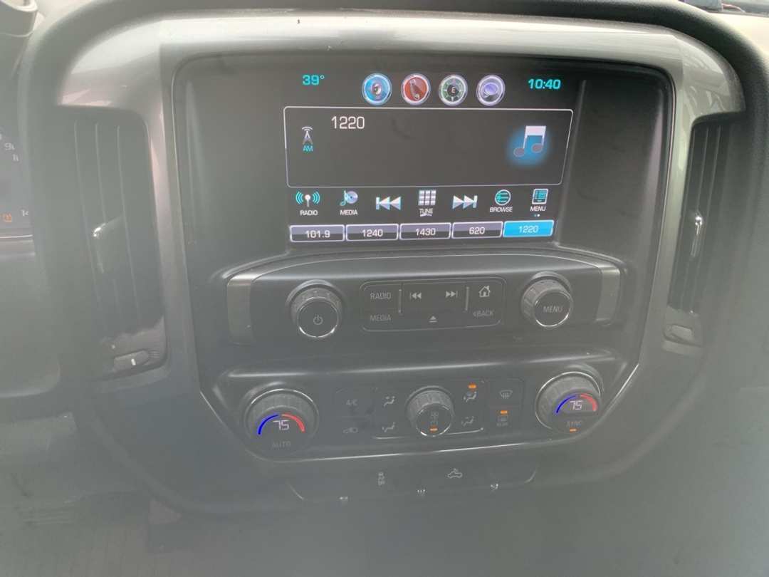 2018 Chevrolet Silverado 1500 LT - Image 18