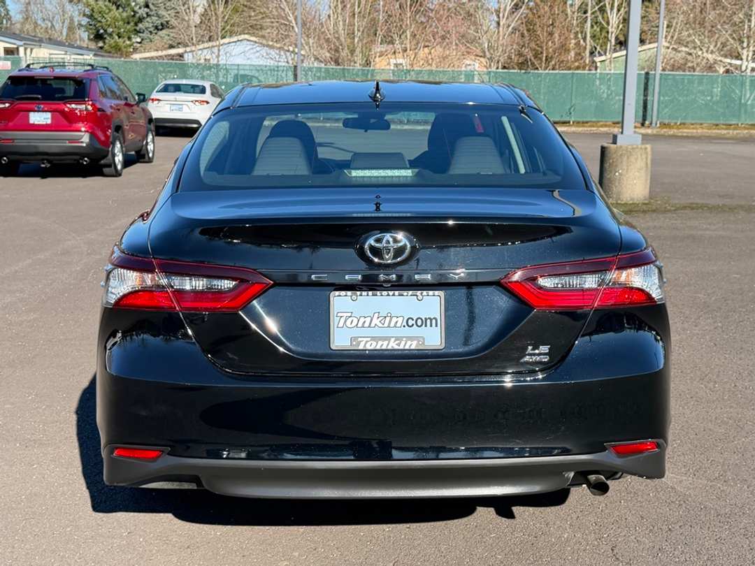 2024 Toyota Camry LE - Image 8