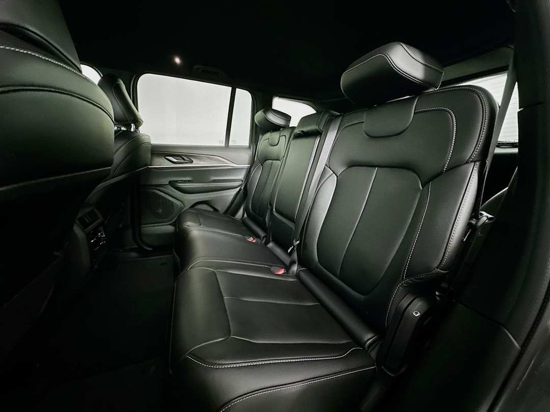 2024 Jeep Grand Cherokee Limited - Image 25