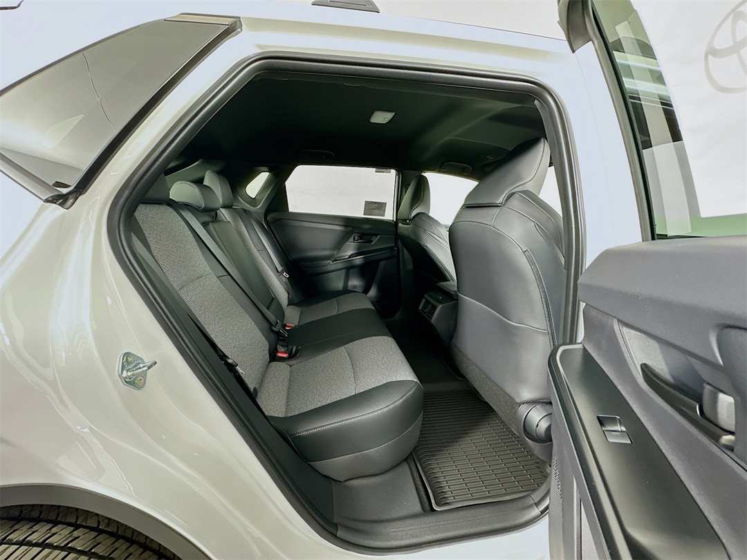 2026 Toyota Bz XLE Plus - Image 27