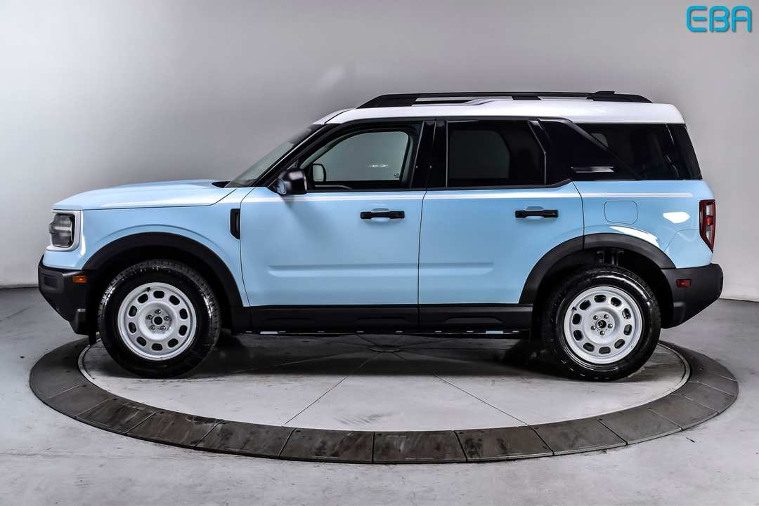 2025 Ford Bronco Sport Heritage - Image 3