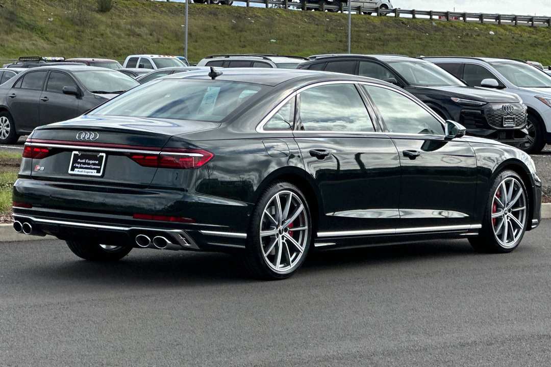 2026 Audi S8 4.0T - Image 3