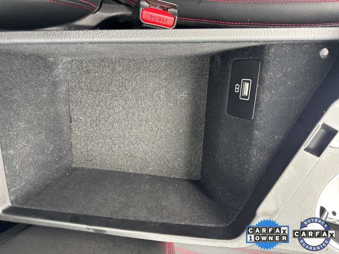 2023 Genesis G70 2.0T - Image 29