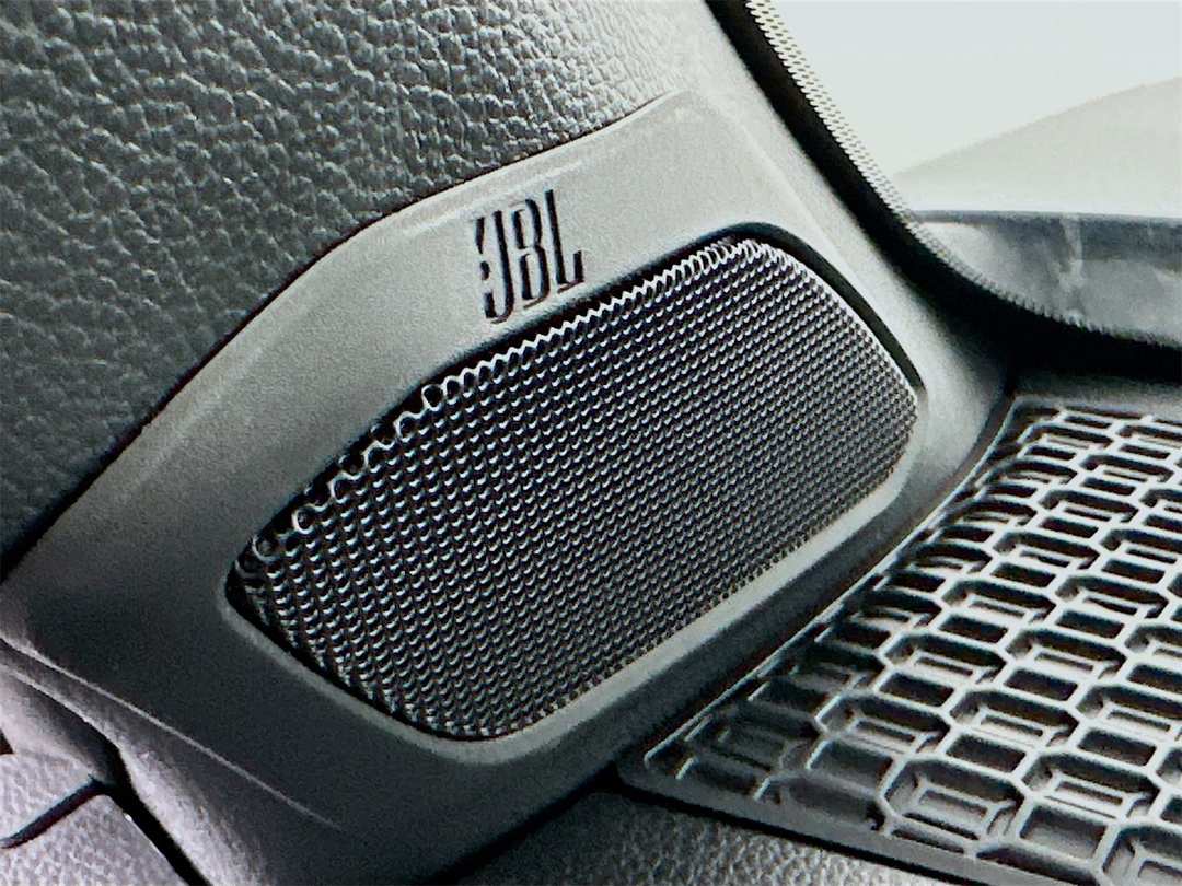 2025 Toyota Tacoma TRD Off Road - Image 19