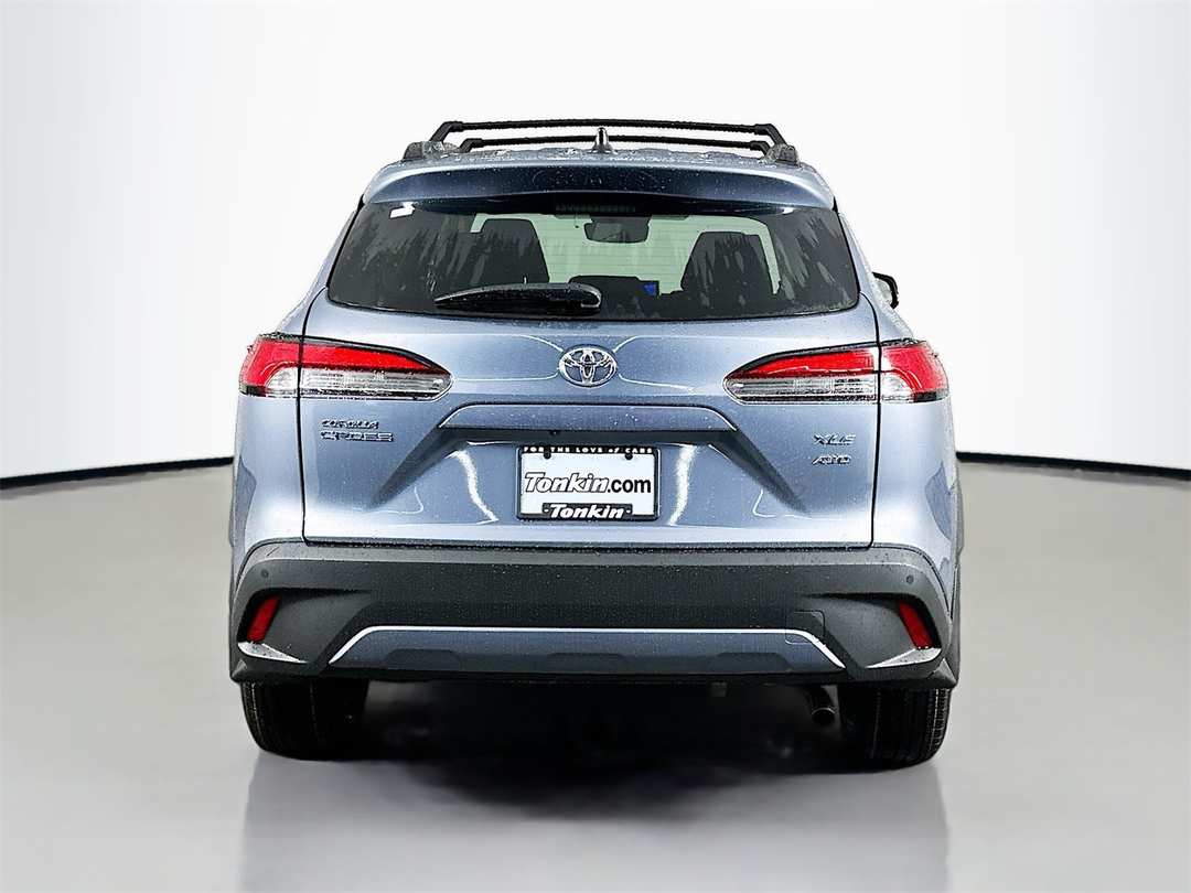 2026 Toyota Corolla Cross XLE - Image 6