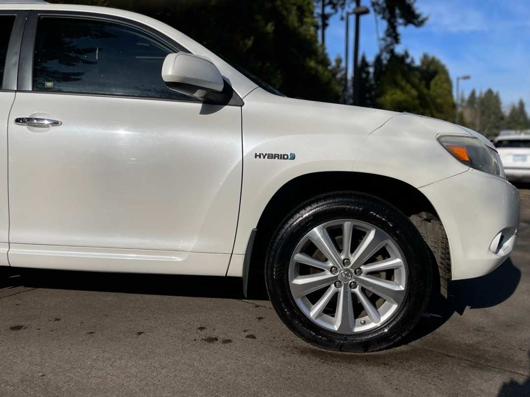 2009 Toyota Highlander Limited - Image 2