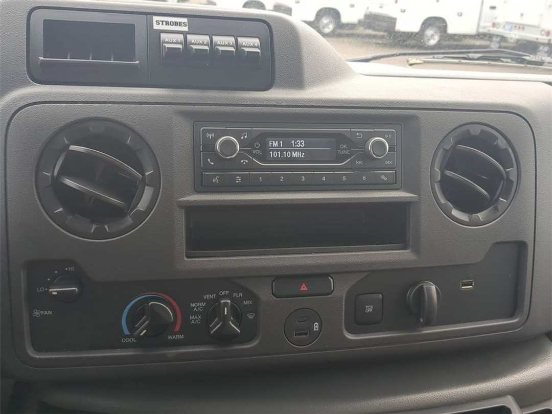 2024 Ford E-350sd Base - Image 16