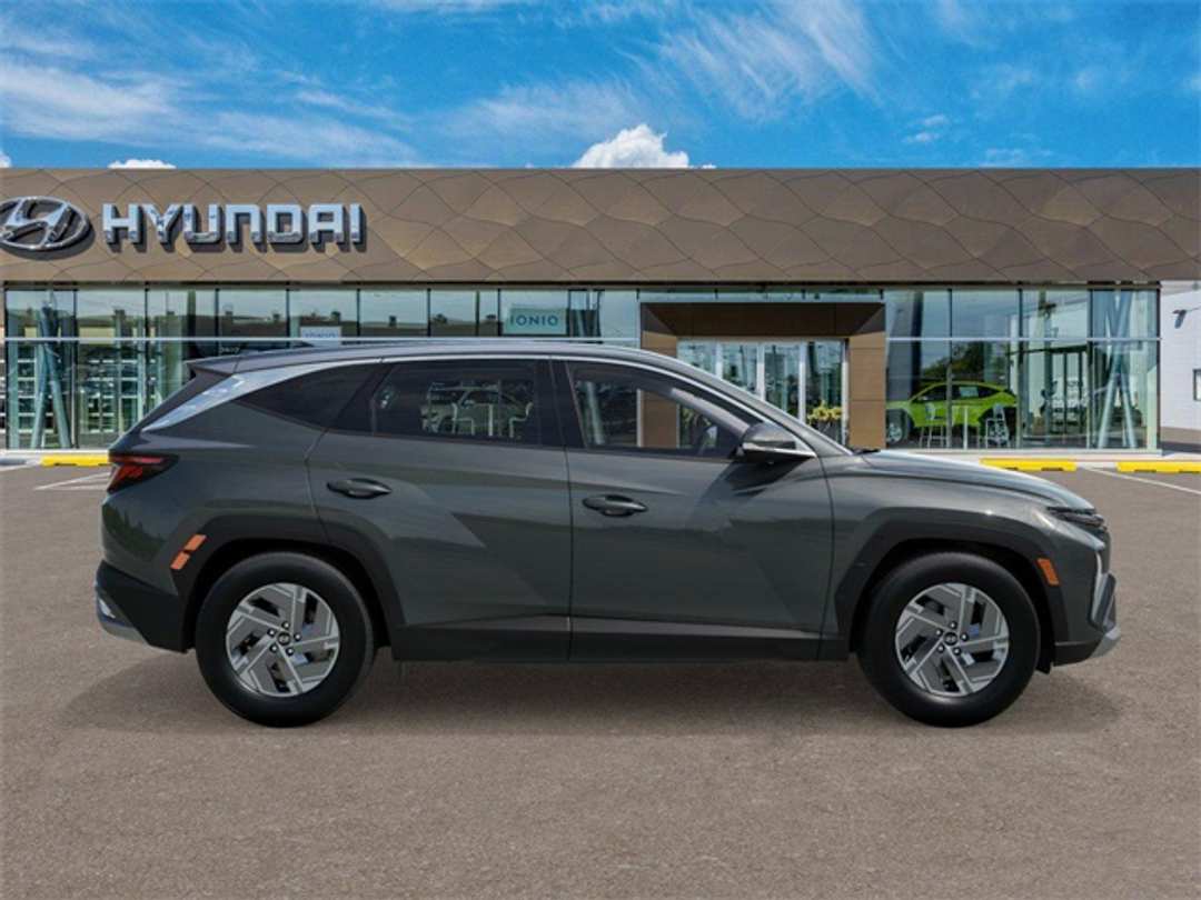 2026 Hyundai Tucson Blue SE - Image 7