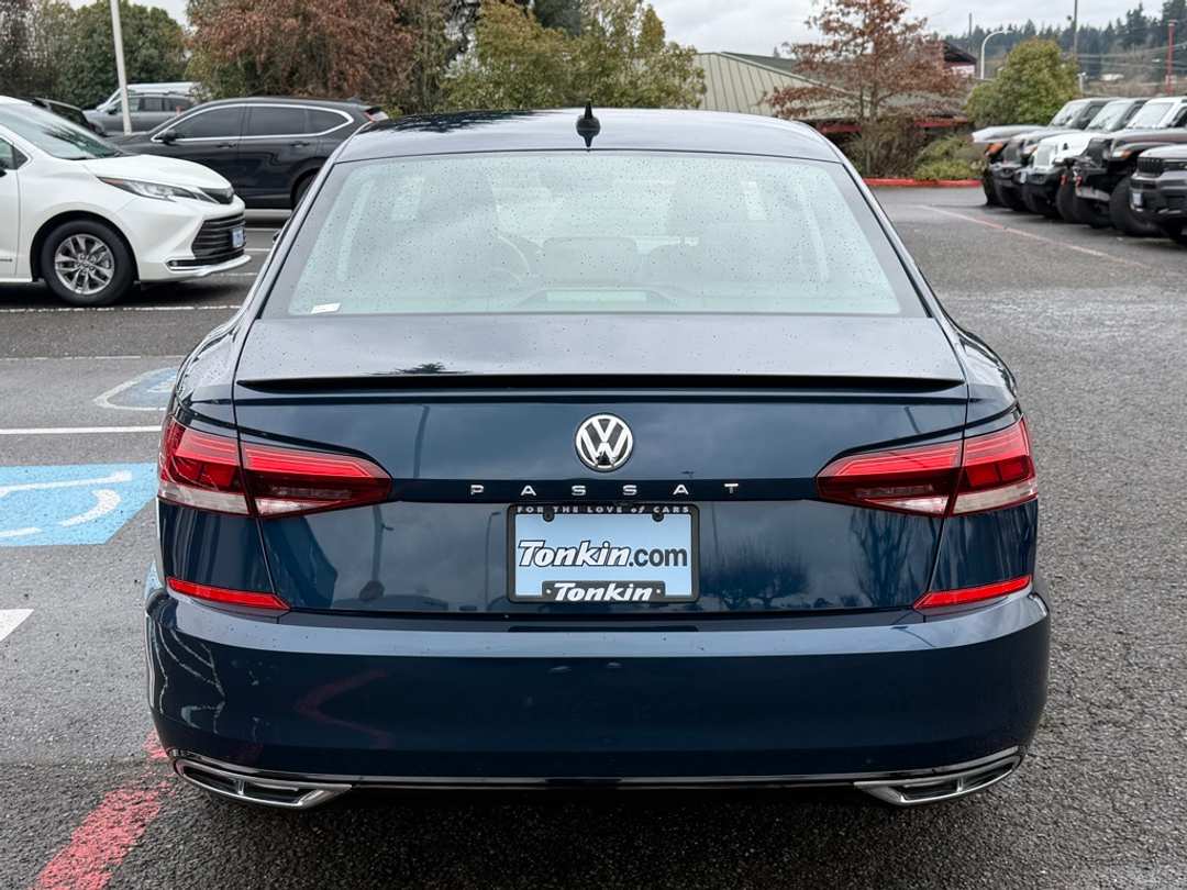 2020 Volkswagen Passat 2.0T RLine - Image 7
