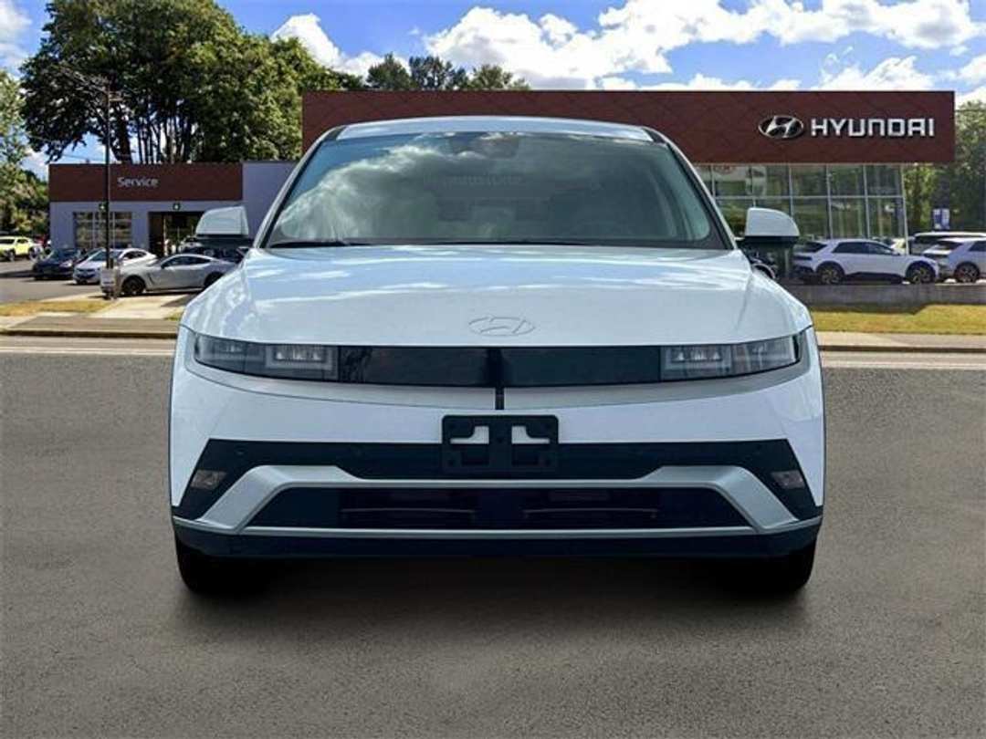 2025 Hyundai Ioniq 5 SE - Image 12