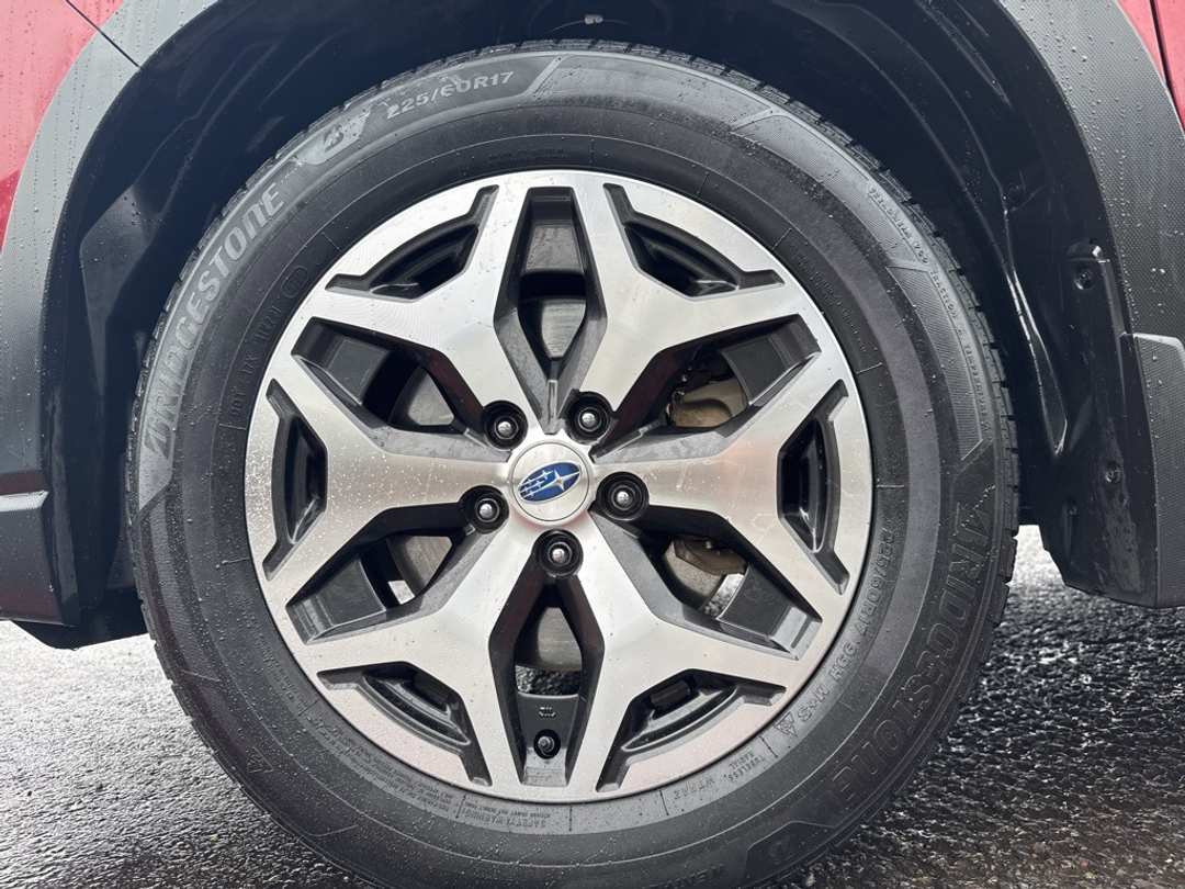 2019 Subaru Forester Premium - Image 9