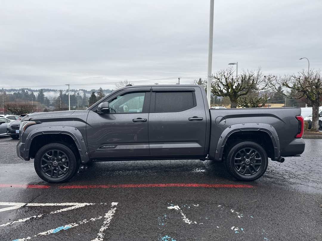 2024 Toyota Tundra Platinum - Image 4