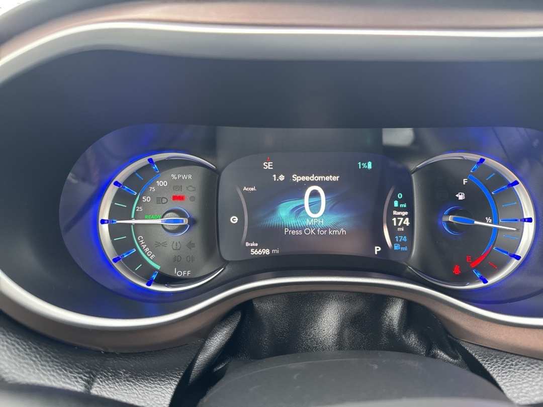 2018 Chrysler Pacifica Touring L - Image 14