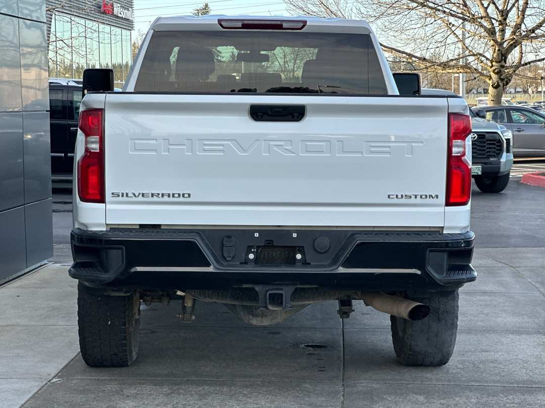 2021 Chevrolet Silverado 2500Hd Custom - Image 4