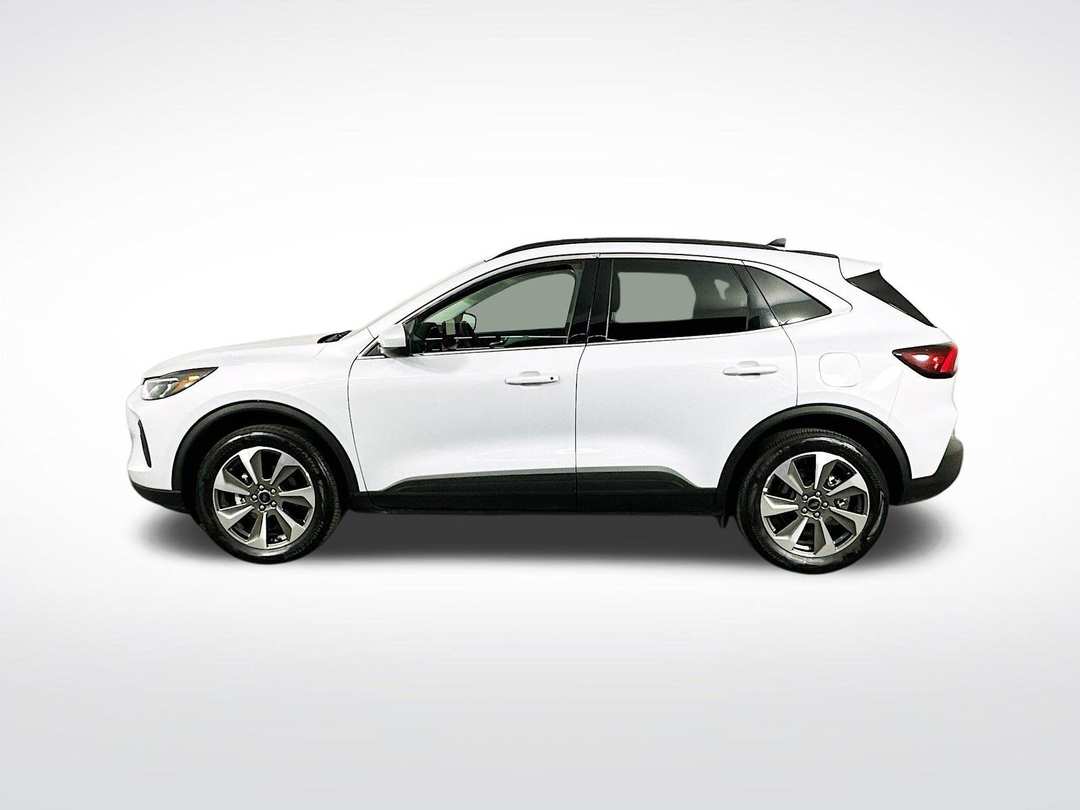 2025 Ford Escape Platinum - Image 5