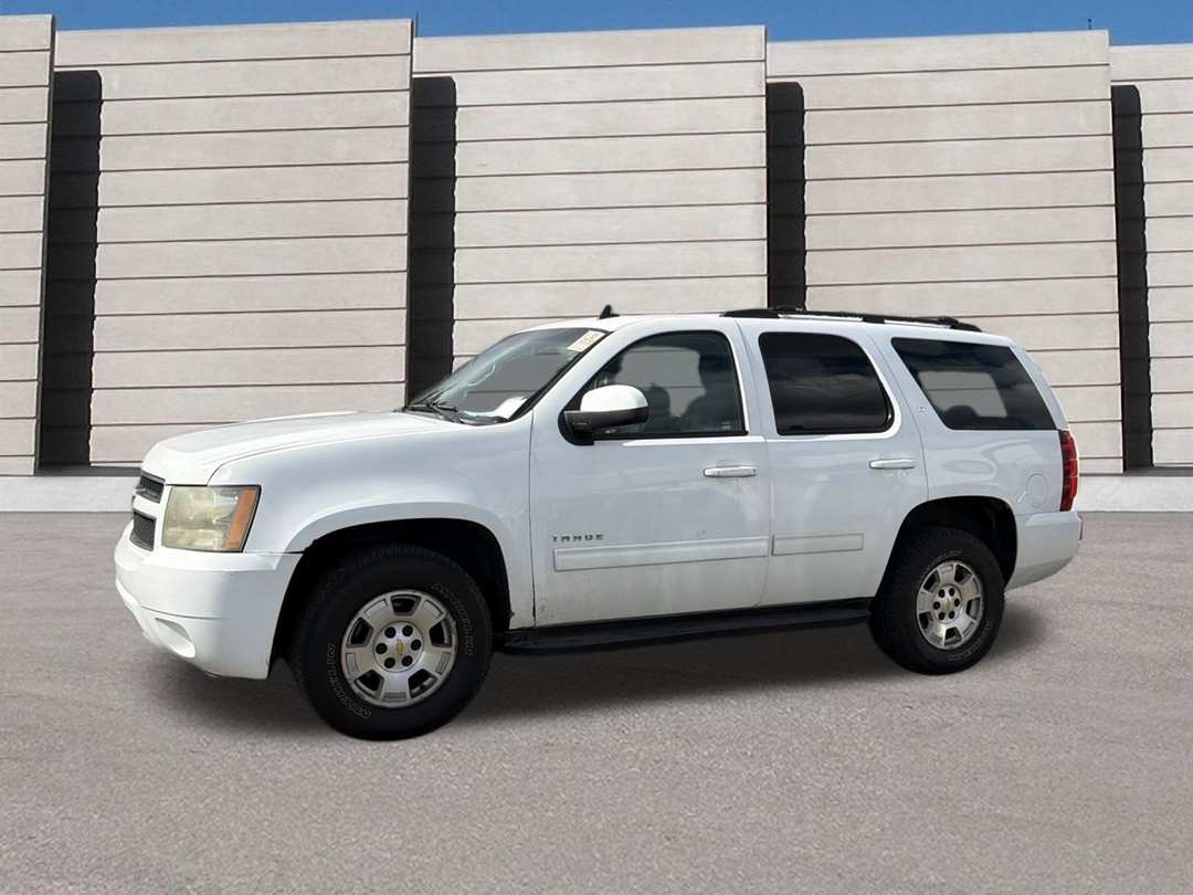 2010 Chevrolet Tahoe LT - Image 2