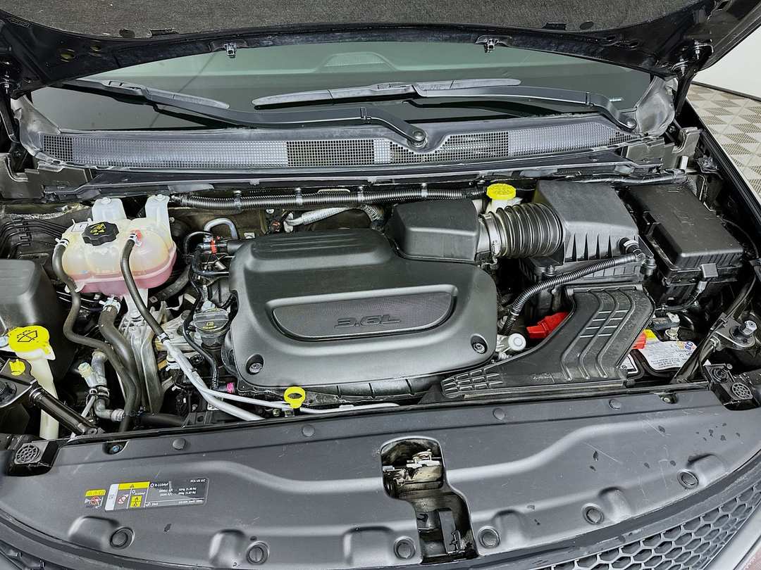 2023 Chrysler Voyager LX - Image 30