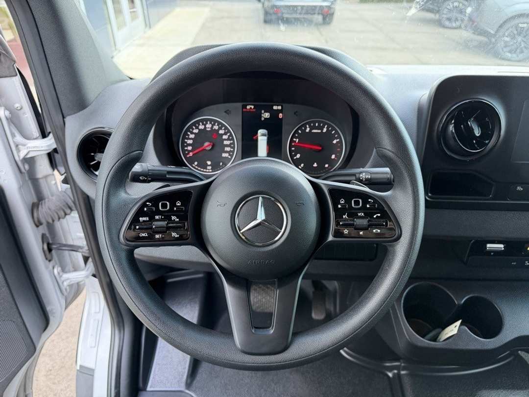 2023 Mercedes-Benz Sprinter 3500 Cargo 144 WB - Image 19