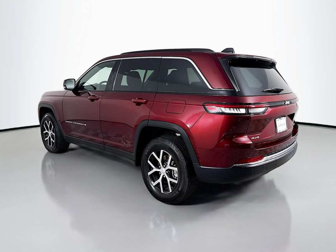 2025 Jeep Grand Cherokee Limited - Image 3