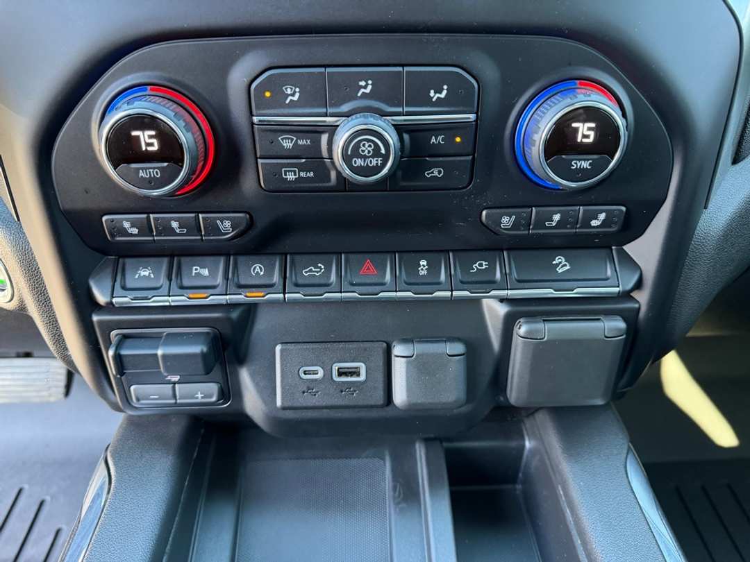 2020 Chevrolet Silverado 1500 LTZ - Image 26