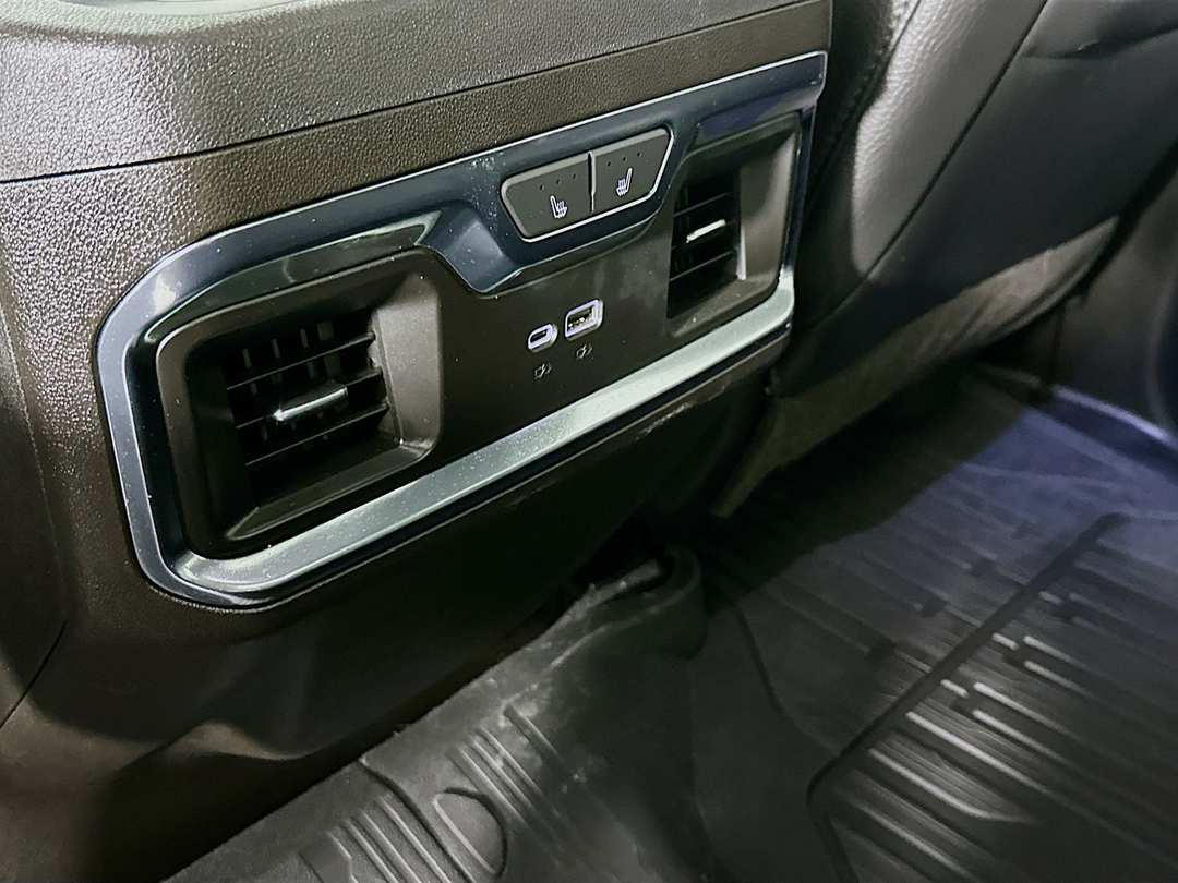 2024 GMC Sierra 1500 Denali - Image 28