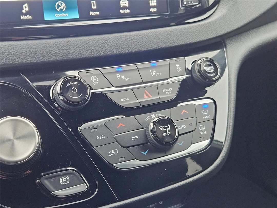 2026 Chrysler Voyager LX - Image 23