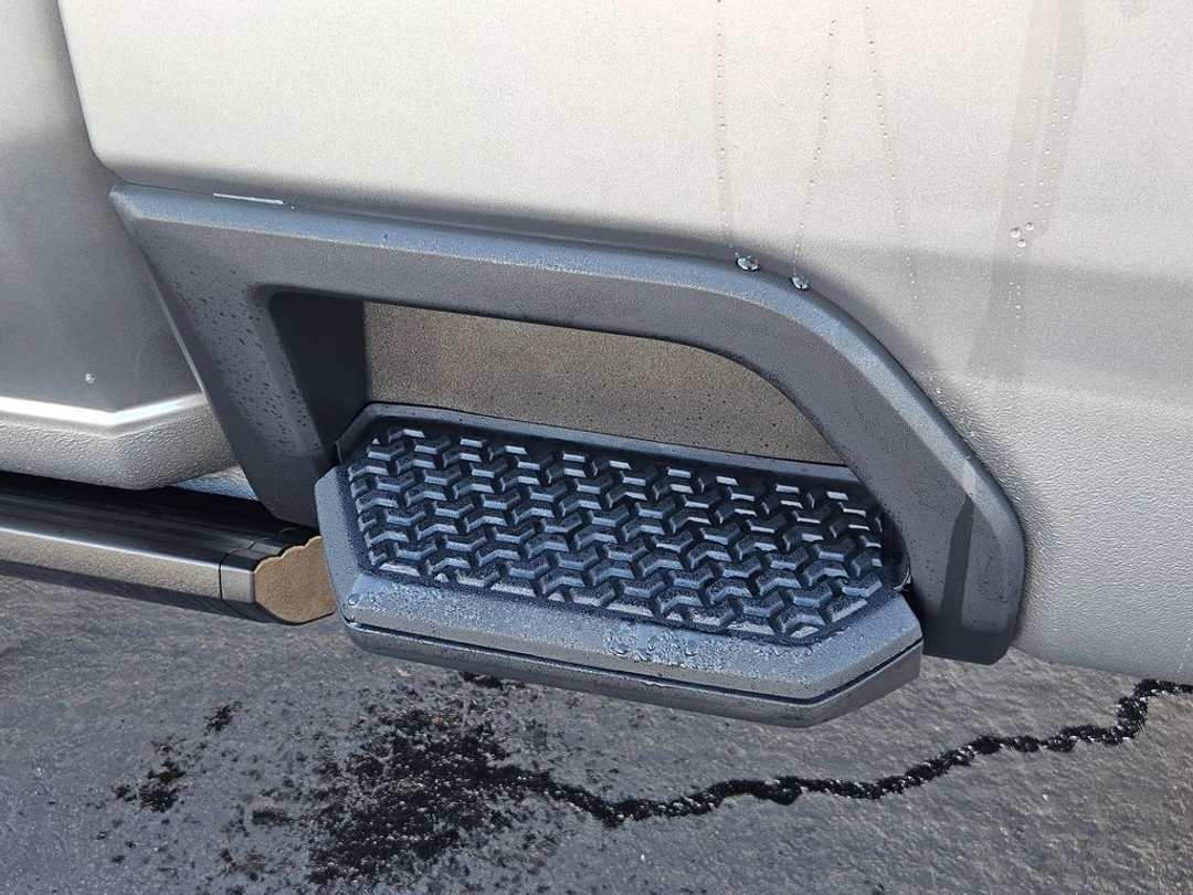 2026 Chevrolet Silverado 2500Hd LTZ - Image 32