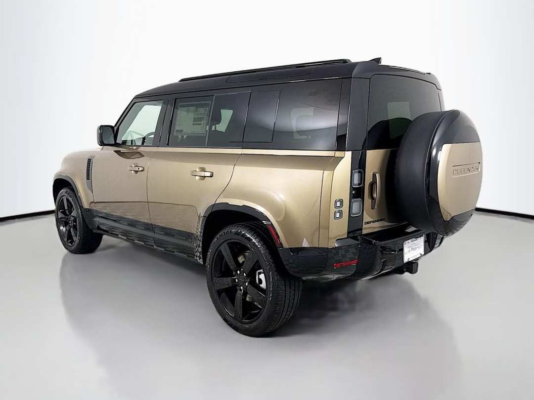 2026 Land Rover Defender 110 XDynamic SE - Image 3