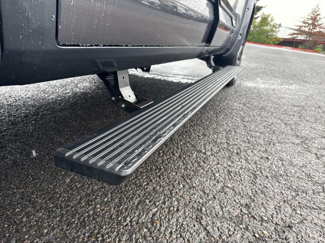 2024 Toyota Tundra Platinum - Image 10