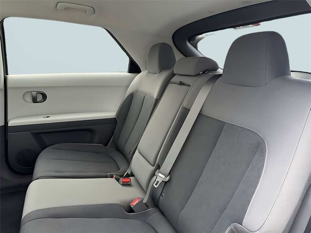 2026 Hyundai Ioniq 5 SE - Image 28