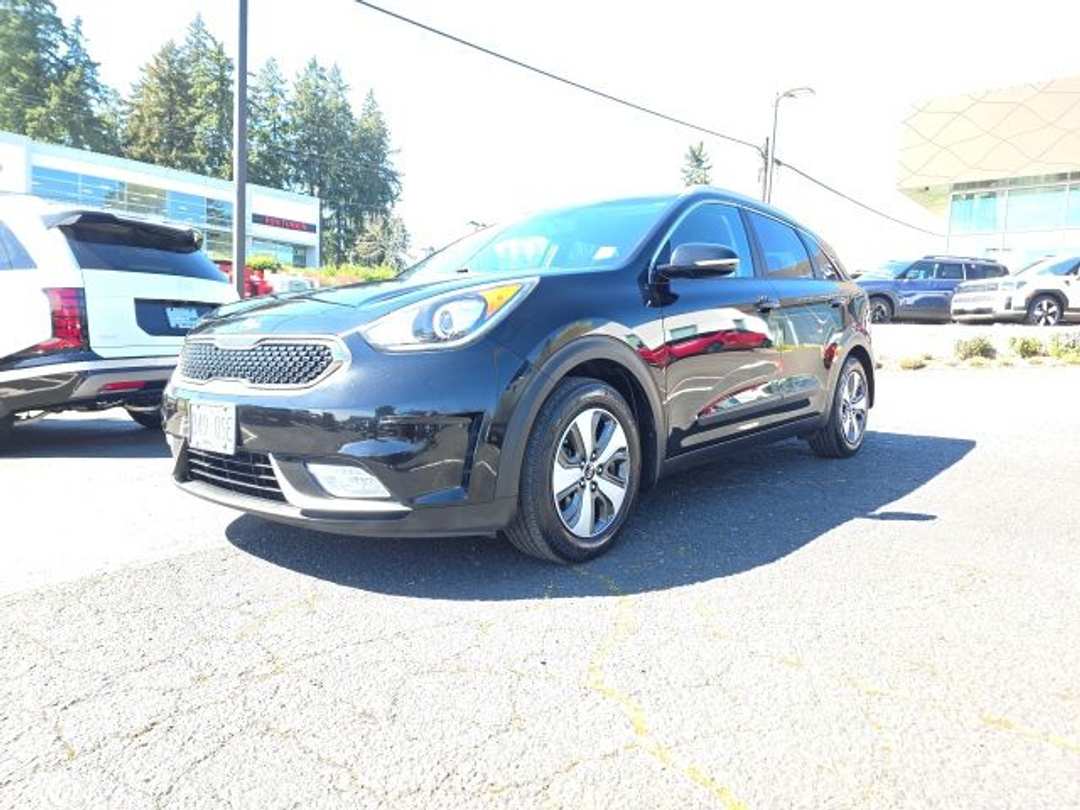 2017 Kia Niro EX - Image 3