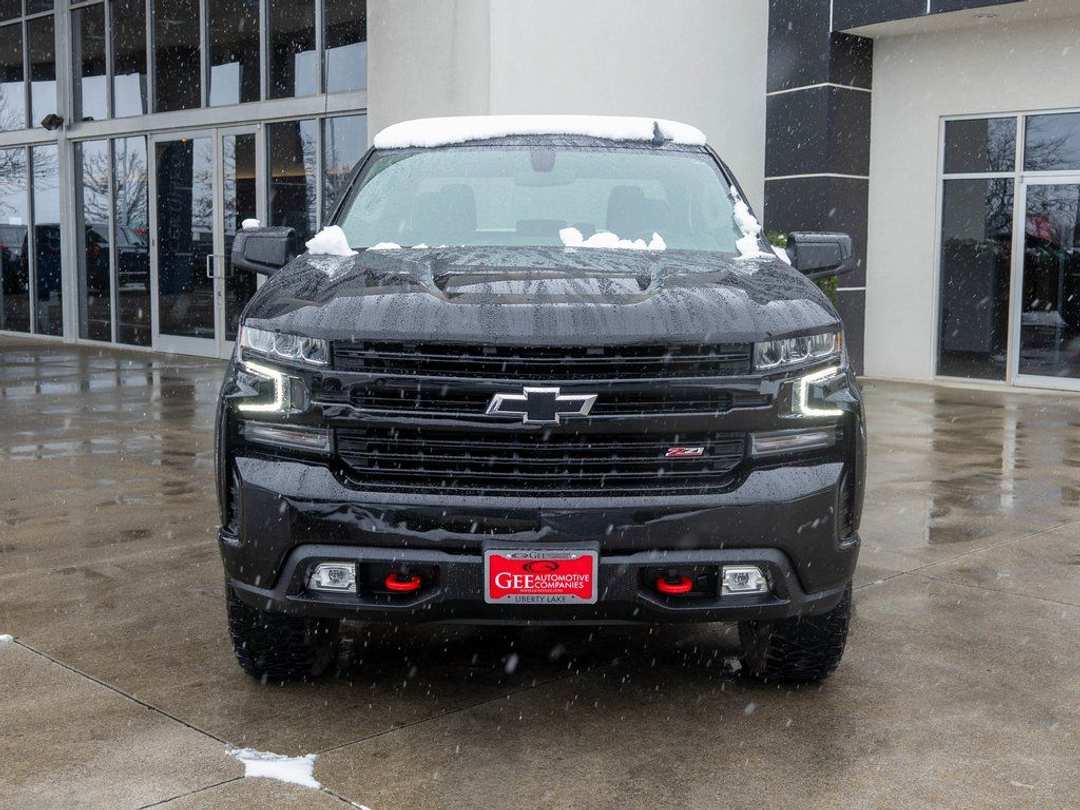 2021 Chevrolet Silverado 1500 LT Trail Boss - Image 2