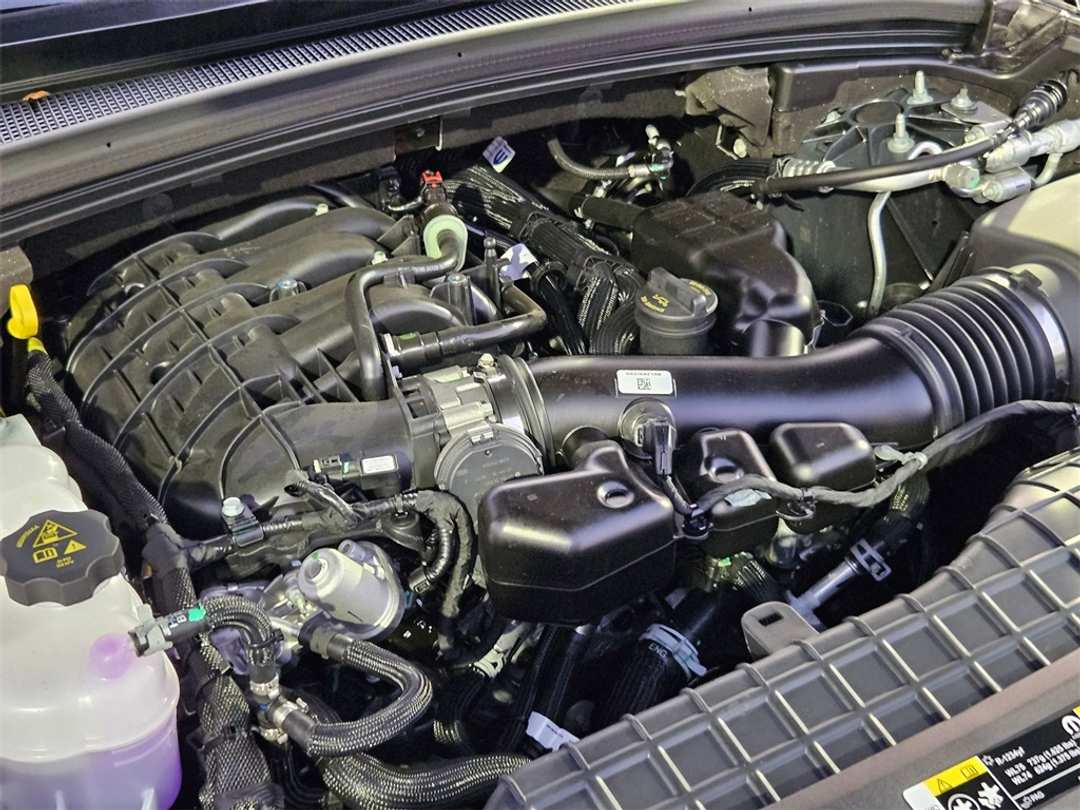 2025 Jeep Grand Cherokee Limited - Image 38