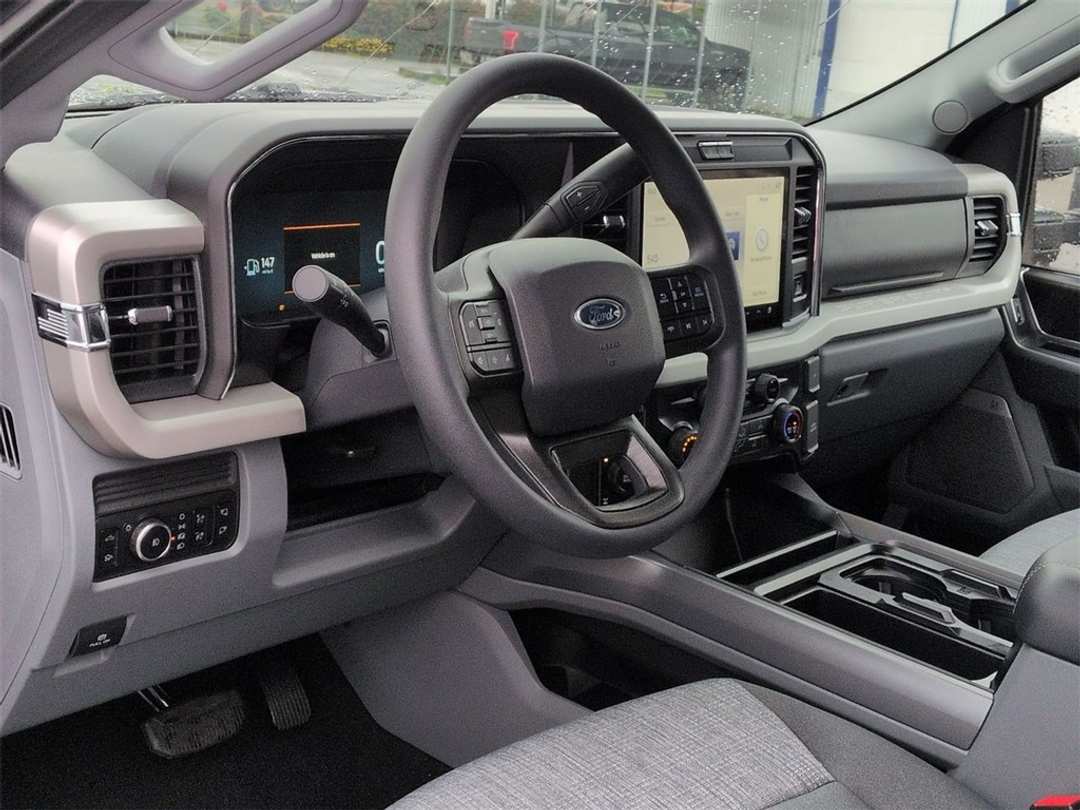 2026 Ford F-350Sd XLT - Image 12