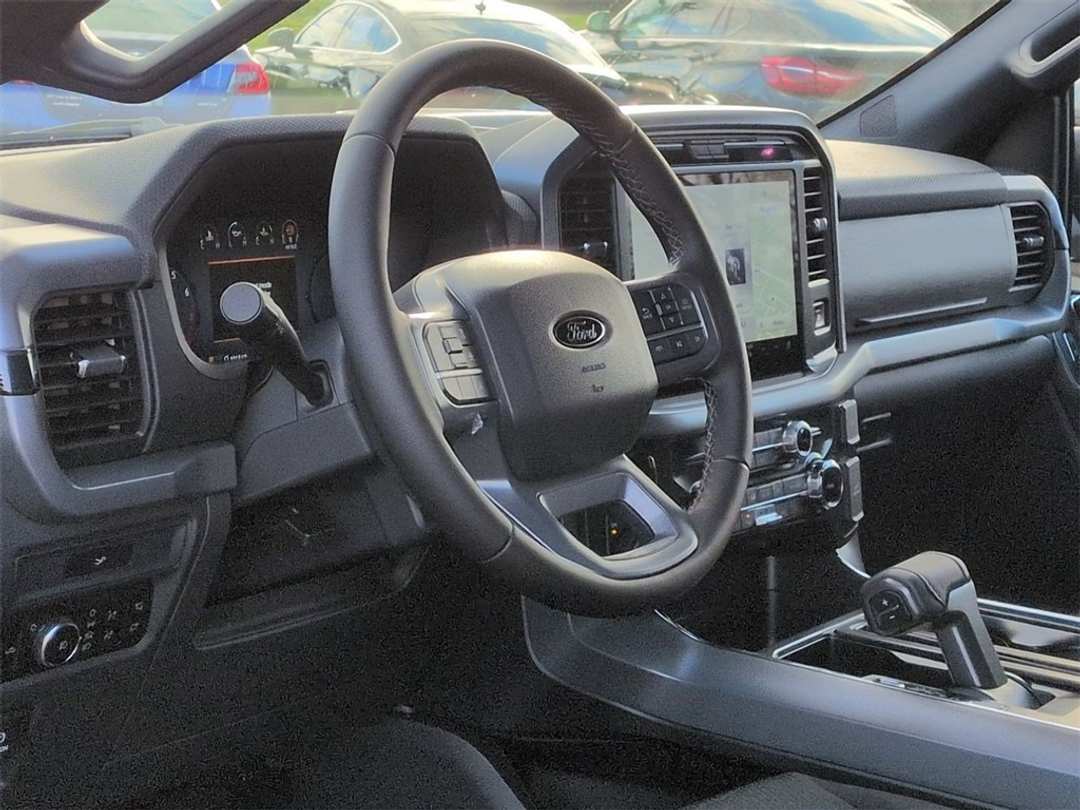 2026 Ford F-150 XLT - Image 12